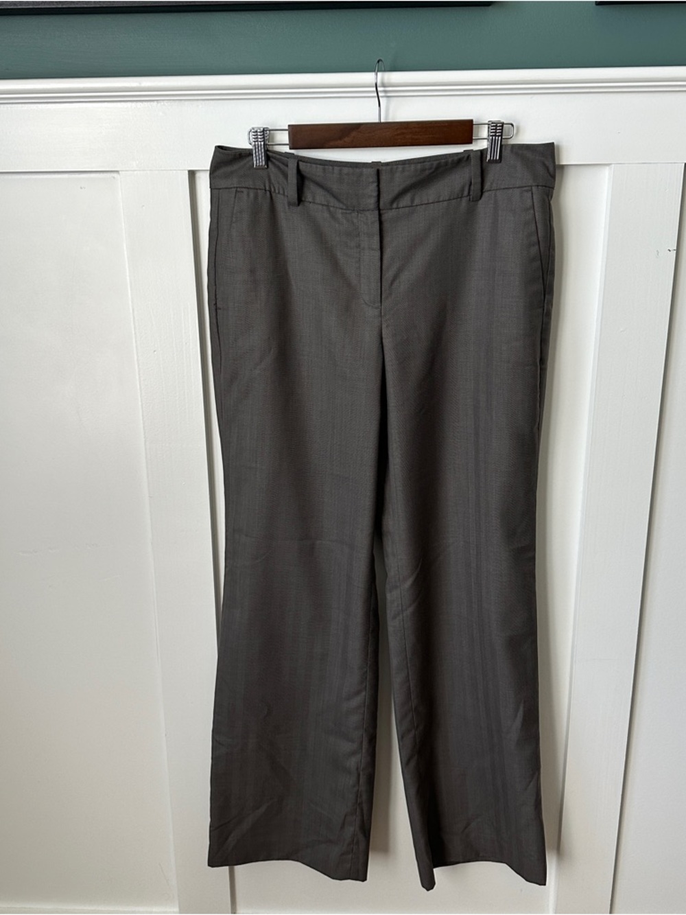 Ann Taylor Straight Leg Dress Pants in Charcoal Gray